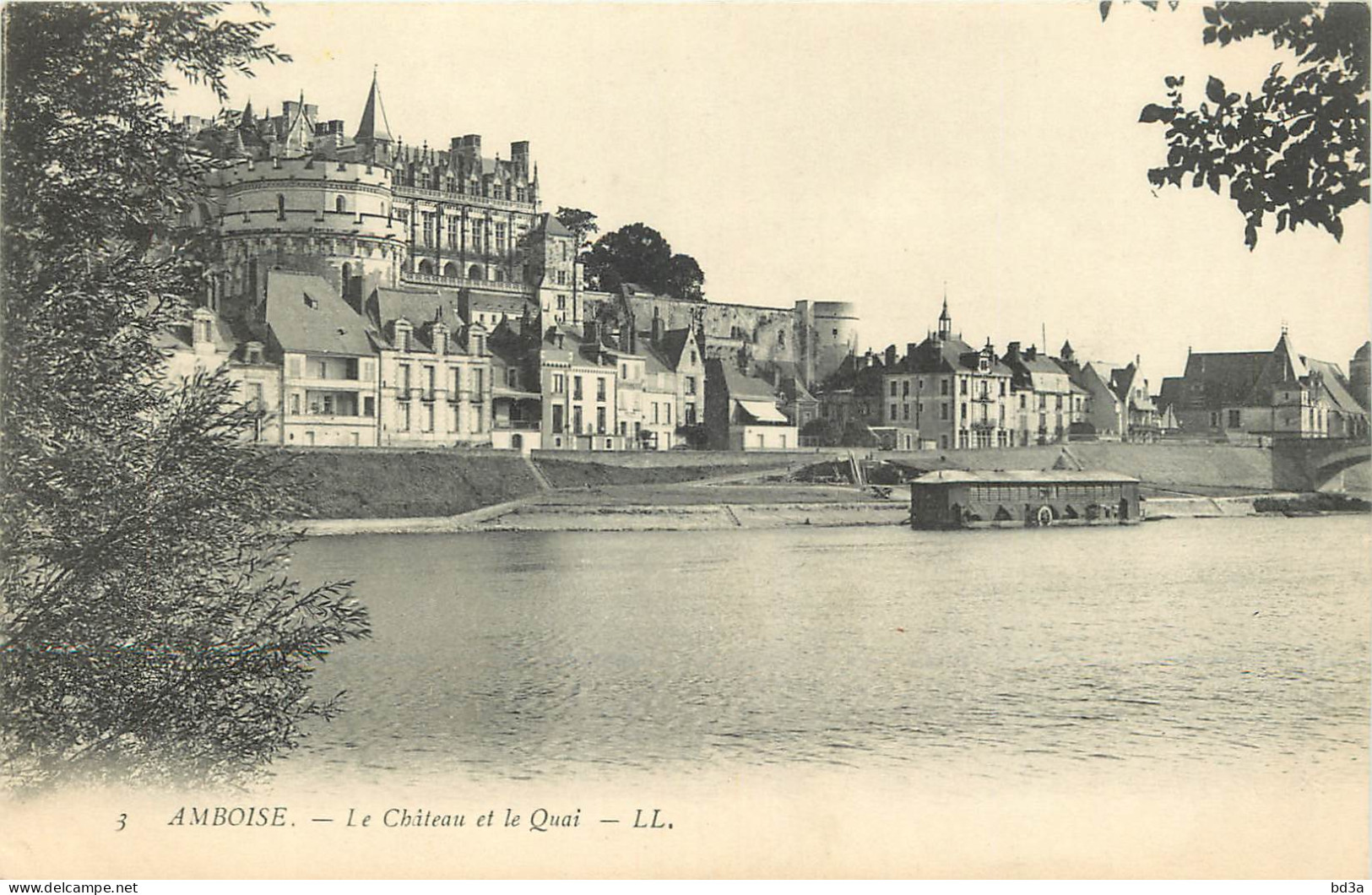 36 - AMBOISE - LE CHÂTEAU ET LE QUAI - Amboise