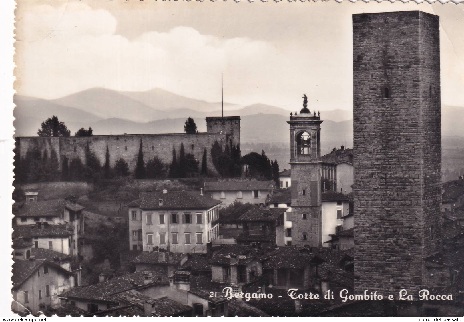 Cartolina Bergamo - Torre Di Gombito E La Rocca - Bergamo