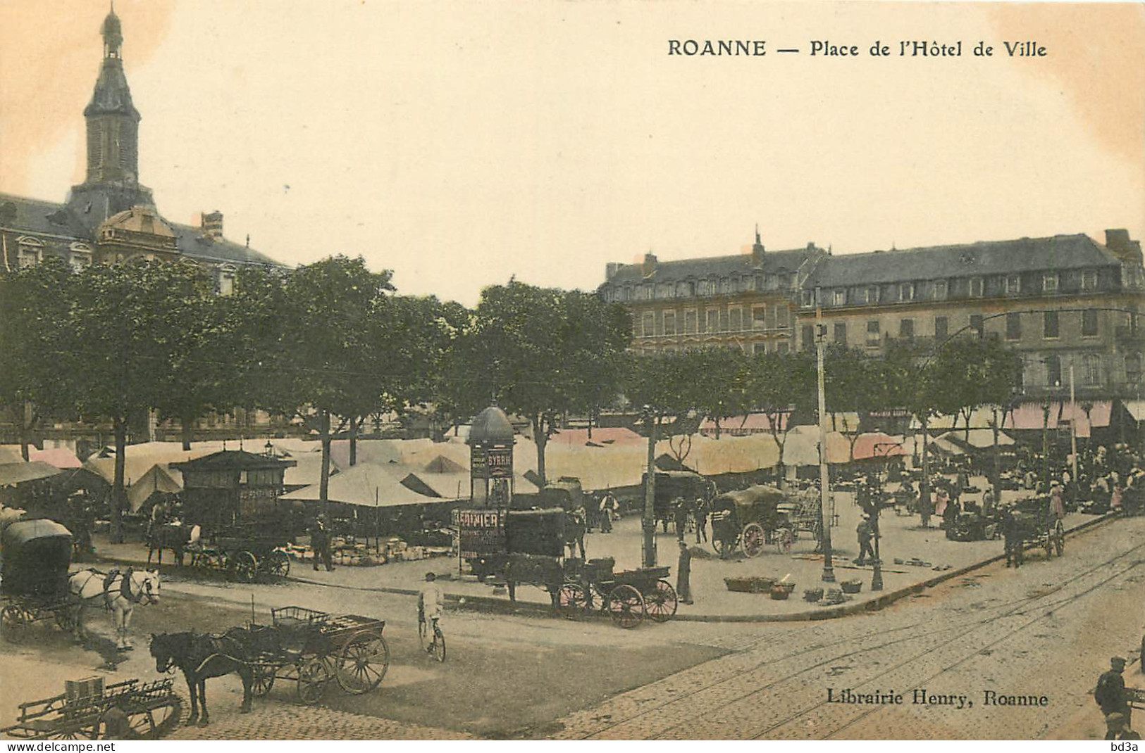 42 - ROANNE - PLACE DE L'HOTEL DE VILLE - Roanne