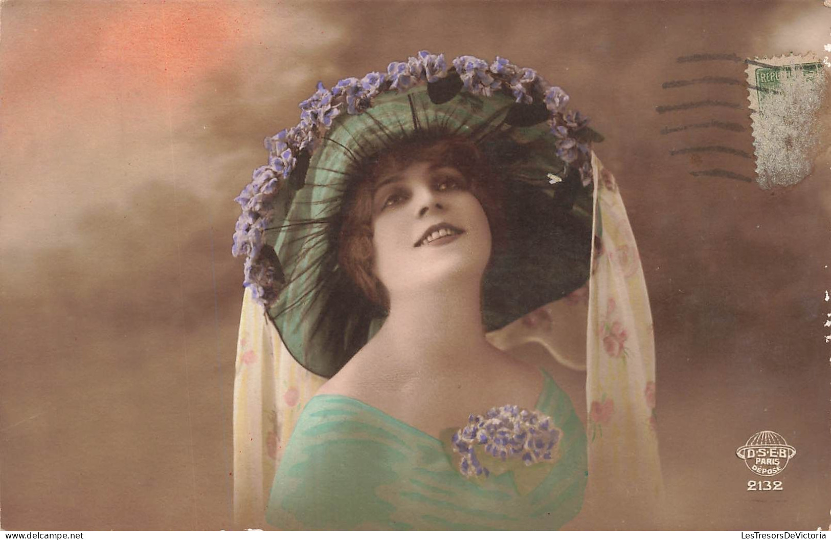 FANTAISIES - Femme - Femme Avec Un Chapeau - Carte Postale Ancienne - Donne