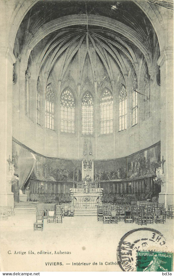 VIVIERS - INTERIEUR DE LA CATHEDRALE - Kirchen Und Klöster