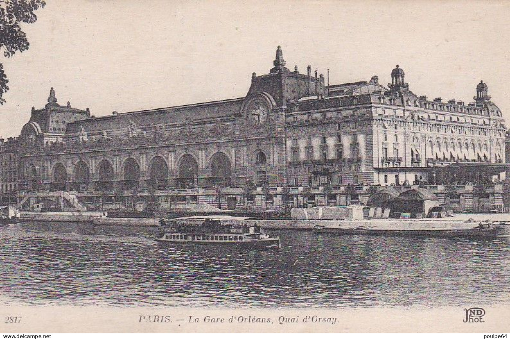La Gare D' Orsay : Vue Extérieure - Metro, Estaciones