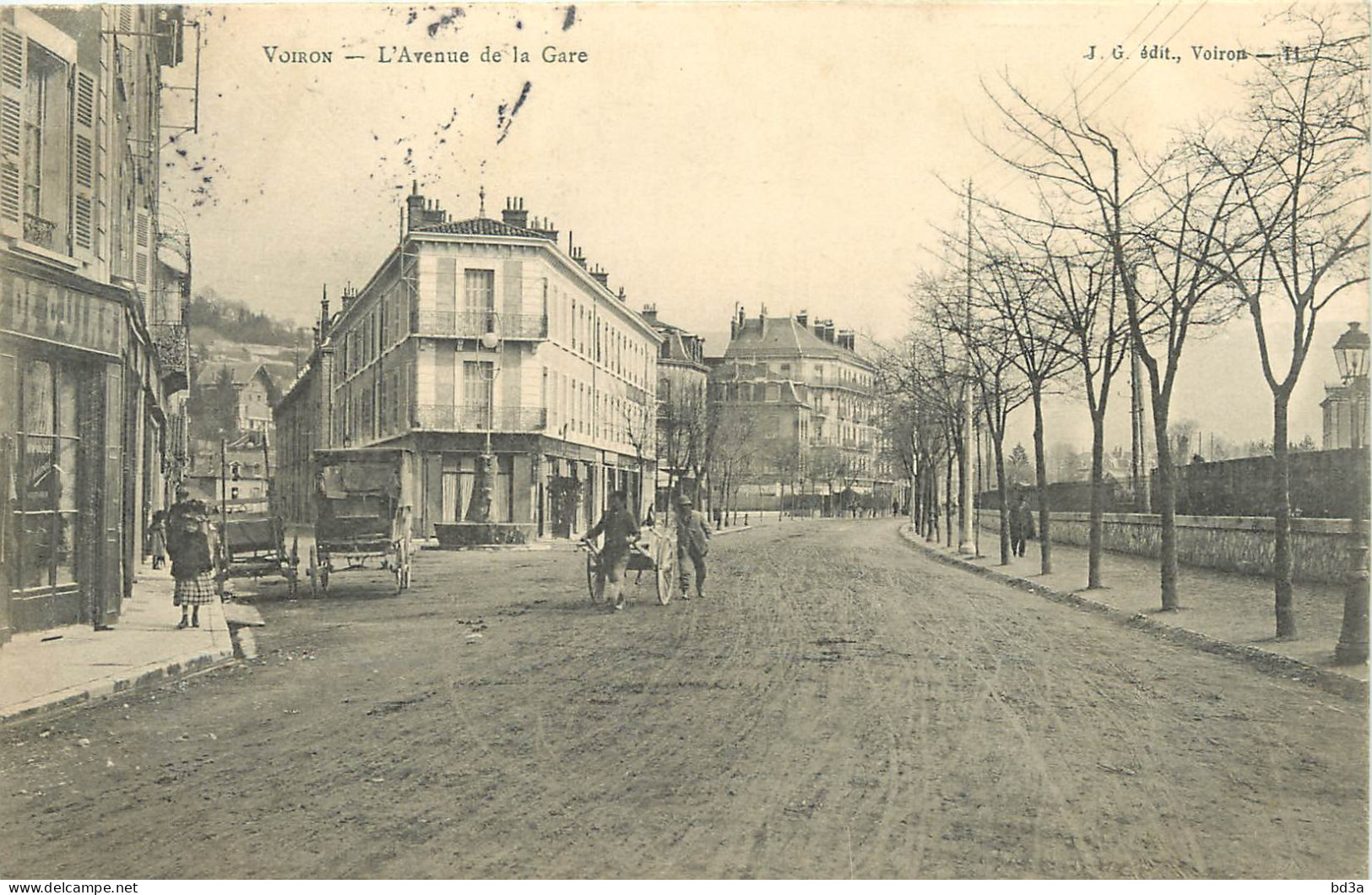 38 - VOIRON - AVENUE DE LA GARE - Voiron