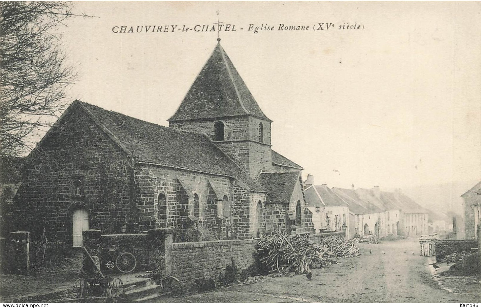 Chauvirey Le Châtel * Rue Et église Romane - Autres & Non Classés