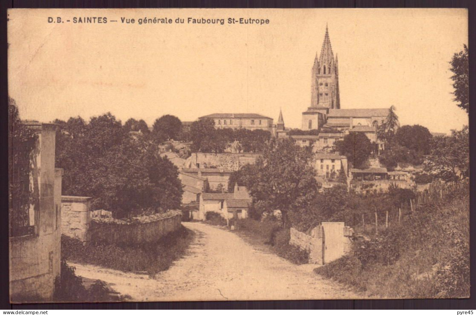 SAINTES VUE GENERALE DU FAUBOURG SAINT EUTROPE 17 - Saintes