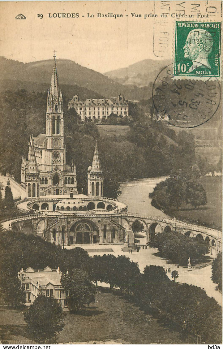 65 - LOURDES La Basilique - Lourdes