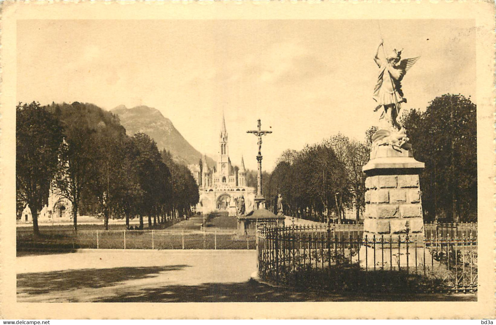 65 - LOURDES - Lourdes