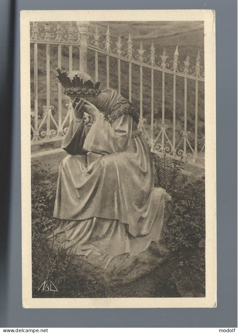 CPA - 38 - Notre-Dame De La Salette - La Vierge En Pleurs - Non Circulée - La Salette