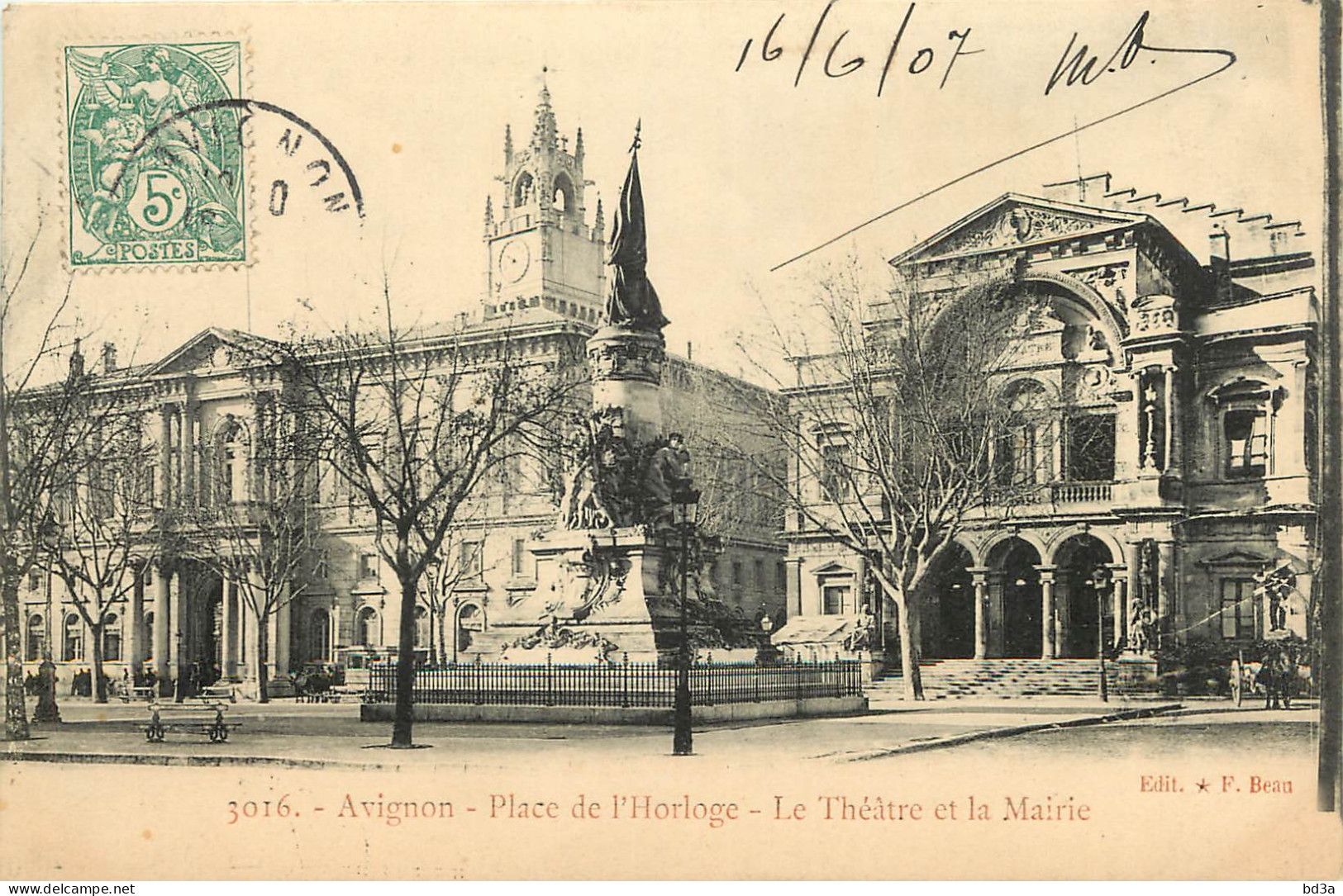 84 - AVIGNON - PLACE DE L'HORLOGE - Avignon