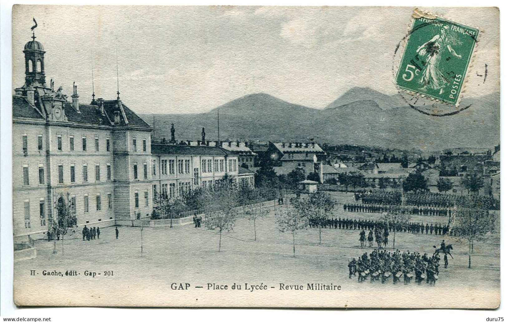 Militaria CPA Voyagé 1915 * GAP Place Du Lycée Revue Militaire * H. Gache Editeur - Gap