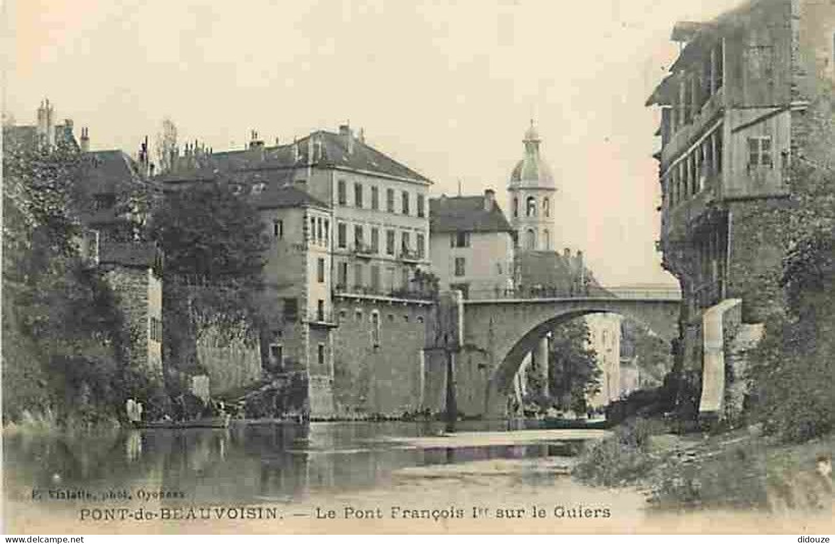 38 - Pont De Beauvoisin - Le Pont François 1er Sur Le Guiers - Animée - CPA - Voir Scans Recto-Verso - Sonstige & Ohne Zuordnung