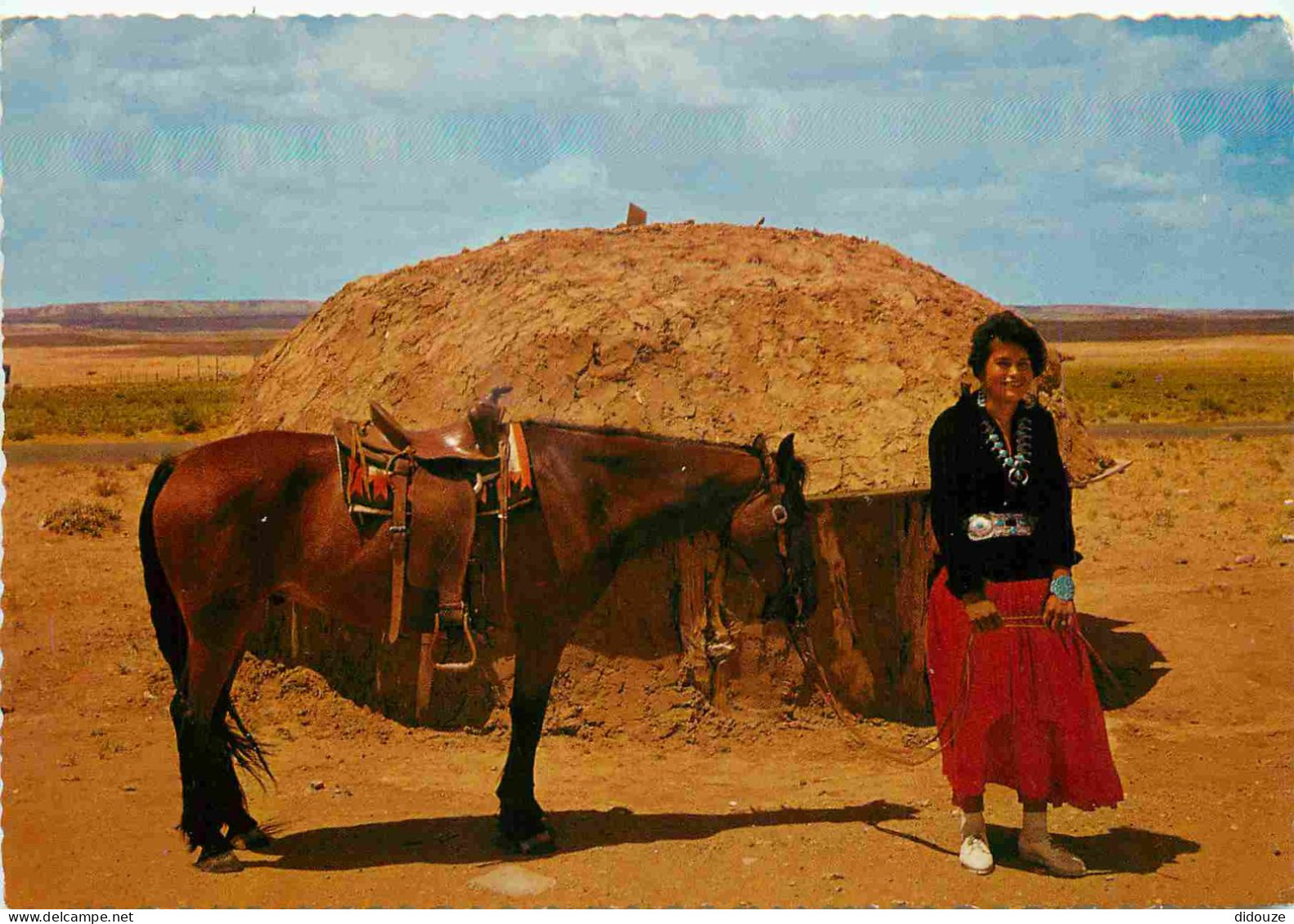 Indiens - Navajos - Navajo Maiden - Her Pony And Hogan On The Navajo Trail In Northern Arizona - Chevaux - CPM - Voir Sc - Indiaans (Noord-Amerikaans)