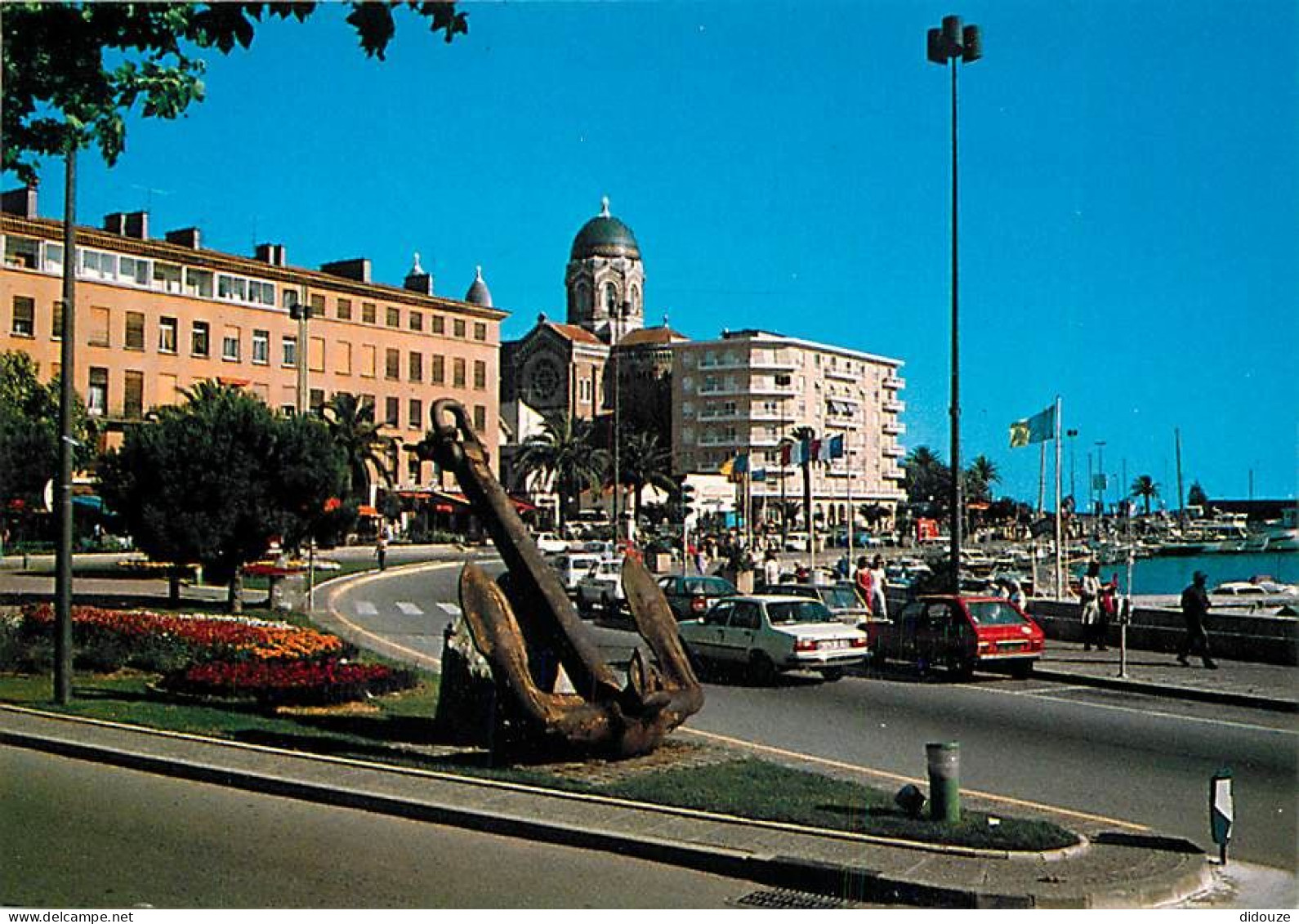 Automobiles - Saint Raphael - Ancre De Bateau - CPM - Voir Scans Recto-Verso - Passenger Cars