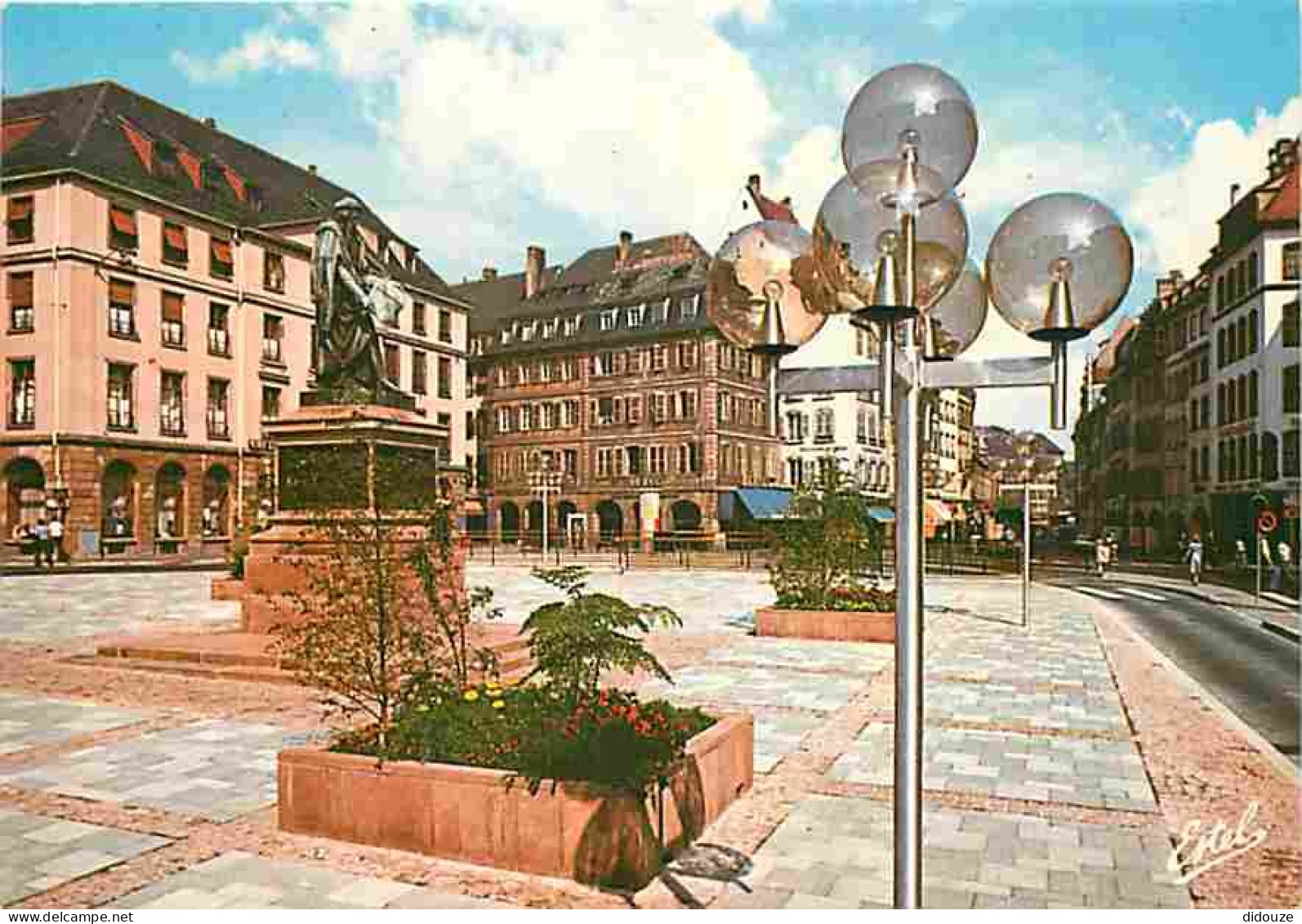 67 - Strasbourg - La Place Et La Statue Oeuvre De David D'Angers De Gutemberg - Carte Neuve - CPM - Voir Scans Recto-Ver - Straatsburg