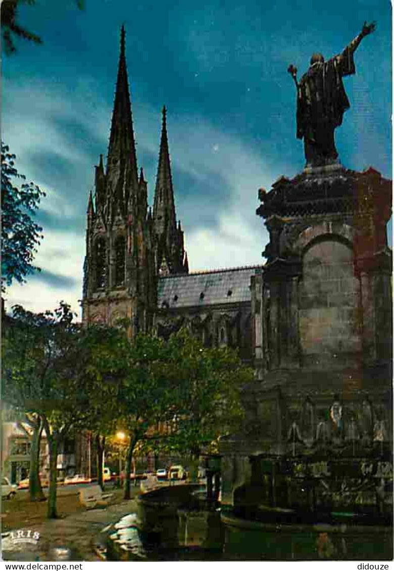 63 - Clermont Ferrand - La Cathédrale Et Statue Urbain II De Nuit - CPM - Voir Scans Recto-Verso - Clermont Ferrand