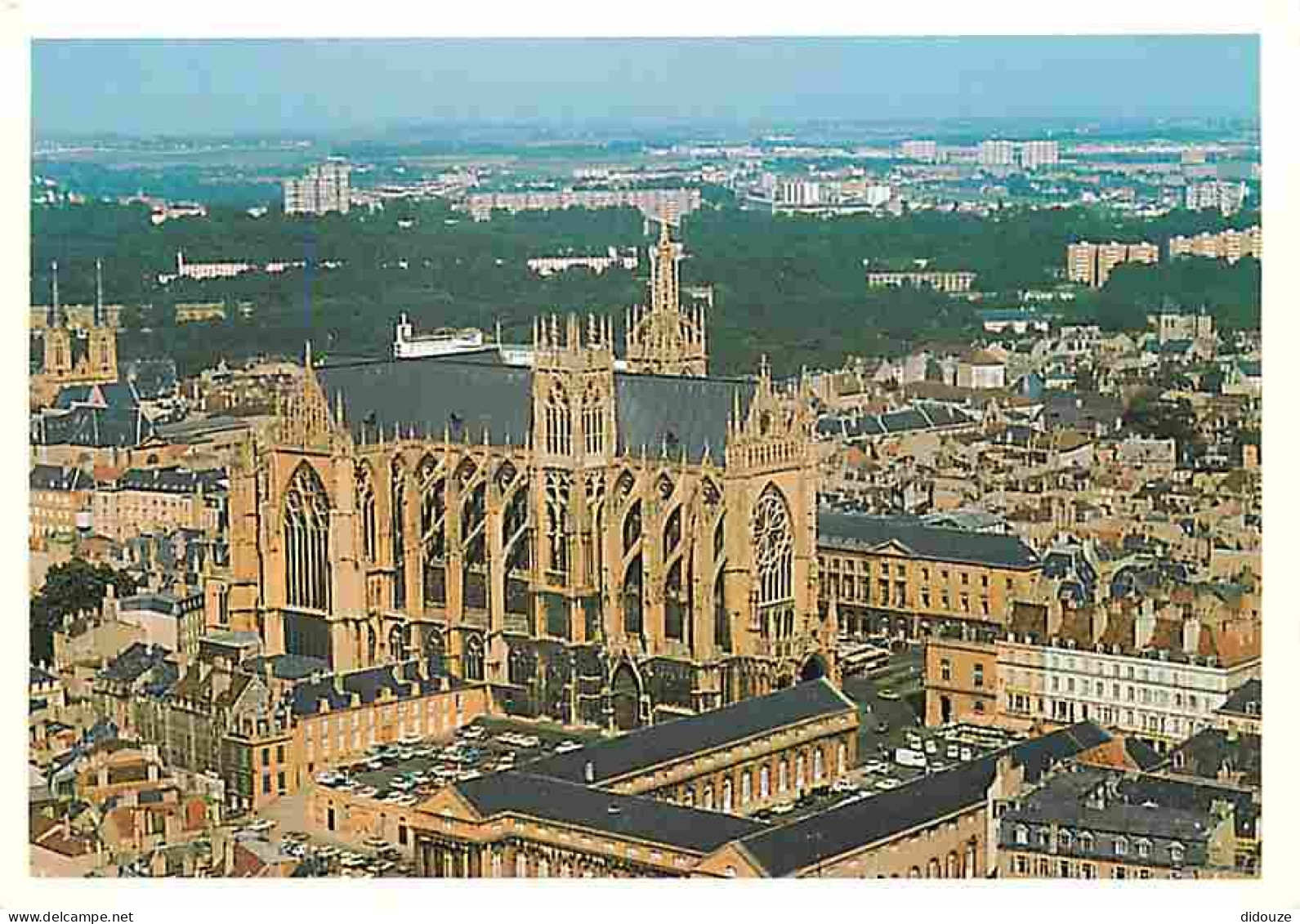 57 - Metz - La Cathédrale Saint Etienne - Vue Aérienne - Carte Neuve - CPM - Voir Scans Recto-Verso - Metz