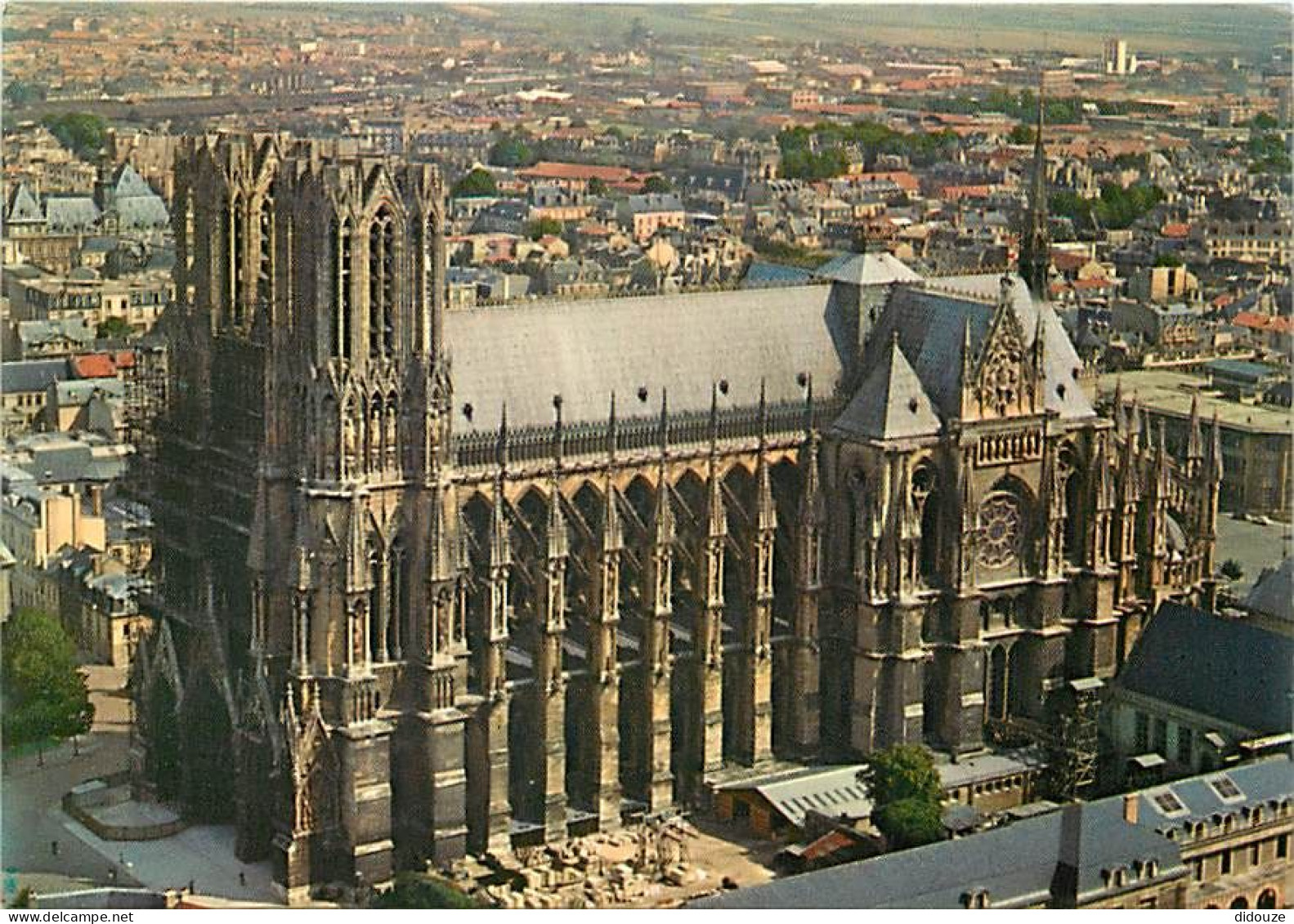 51 - Reims - Cathédrale Notre Dame - Vue Aérienne - CPM - Carte Neuve - Voir Scans Recto-Verso - Reims