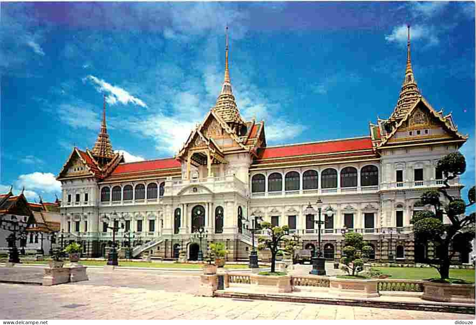 Thailande - Bangkok - The Royal Grand Palace Chakri And Dusit Maha Prasadh Throne Halls - CPM - Voir Scans Recto-Verso - Thailand