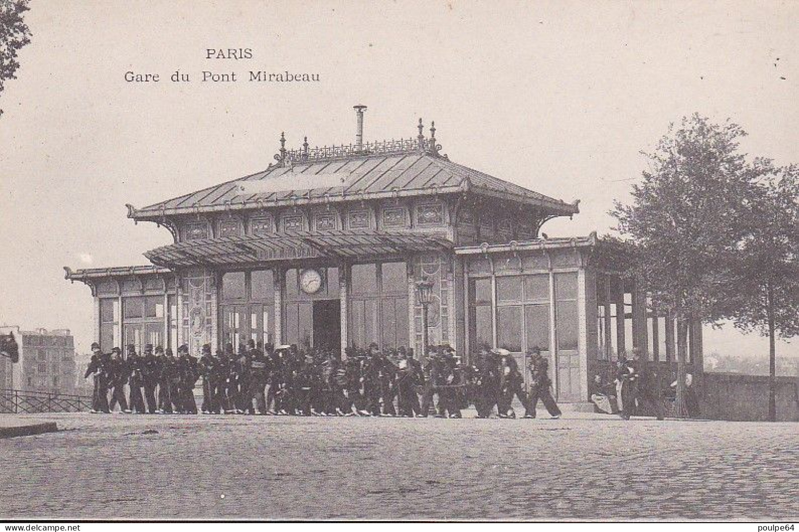 La Gare Du Pont Mirabeau : Vue Extérieure - (15-ème Arrondissement) - Metro, Stations