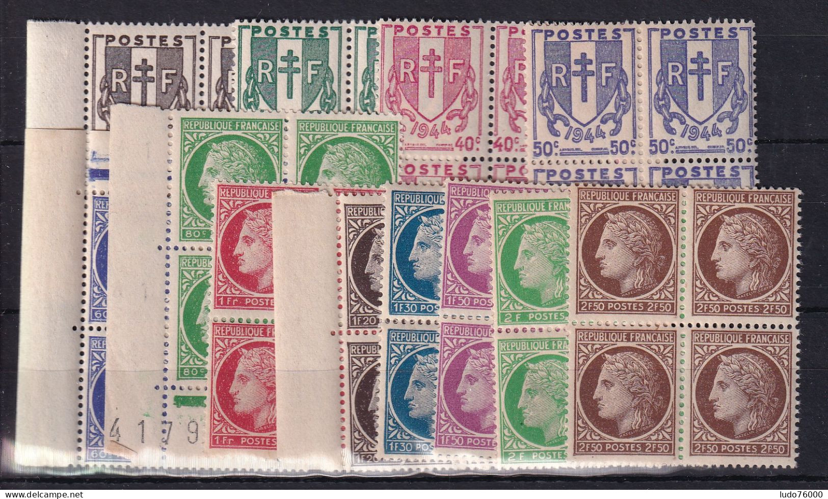 D 810 / LOT N° 670/681 BLOC DE 4 NEUF** COTE 9.60€ - Collections