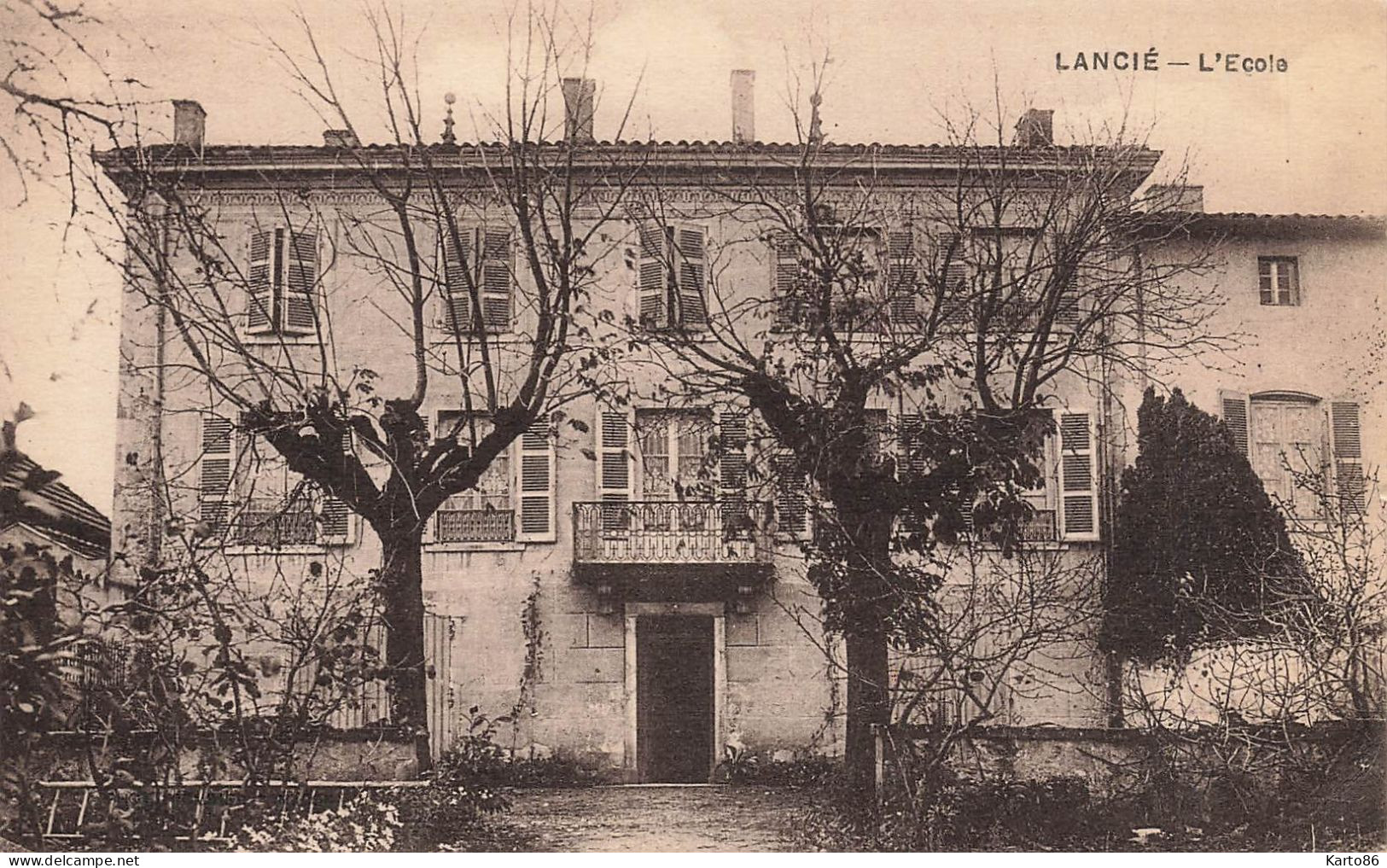 Lancié * La Façade De L'école * Groupe Scolaire - Sonstige & Ohne Zuordnung