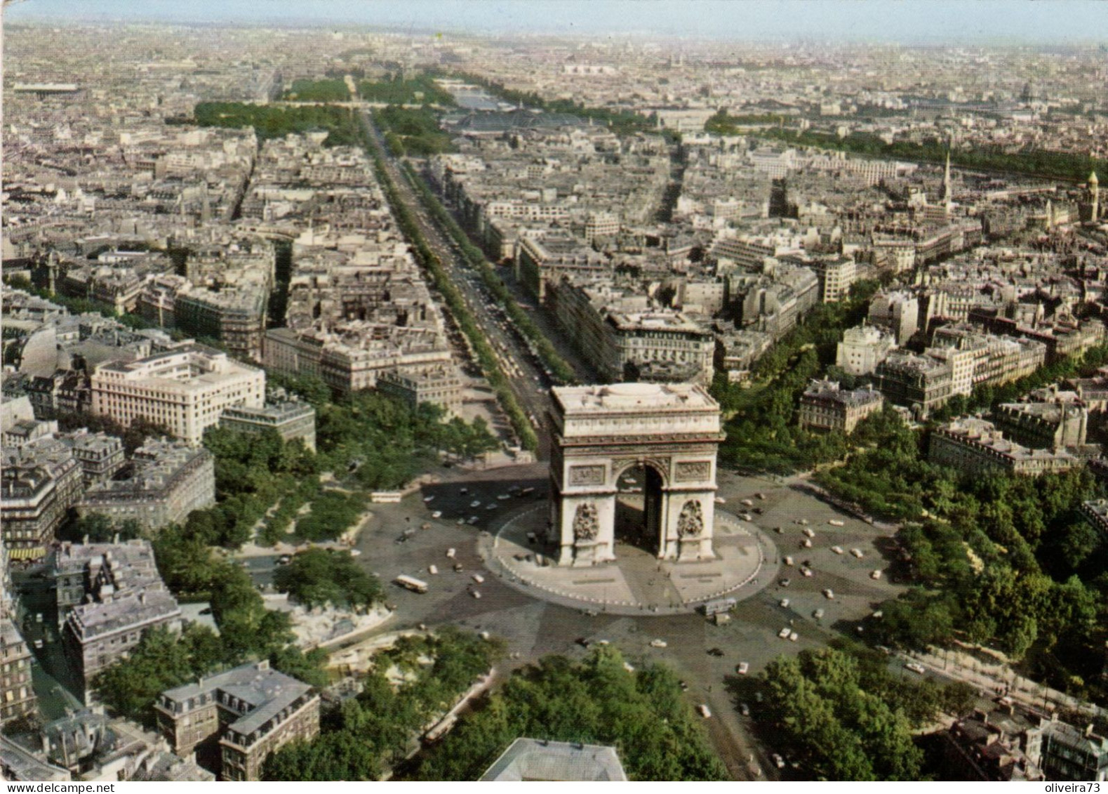 PARIS - Vue Aériénne  L'Arc De Triomphe - Triumphbogen