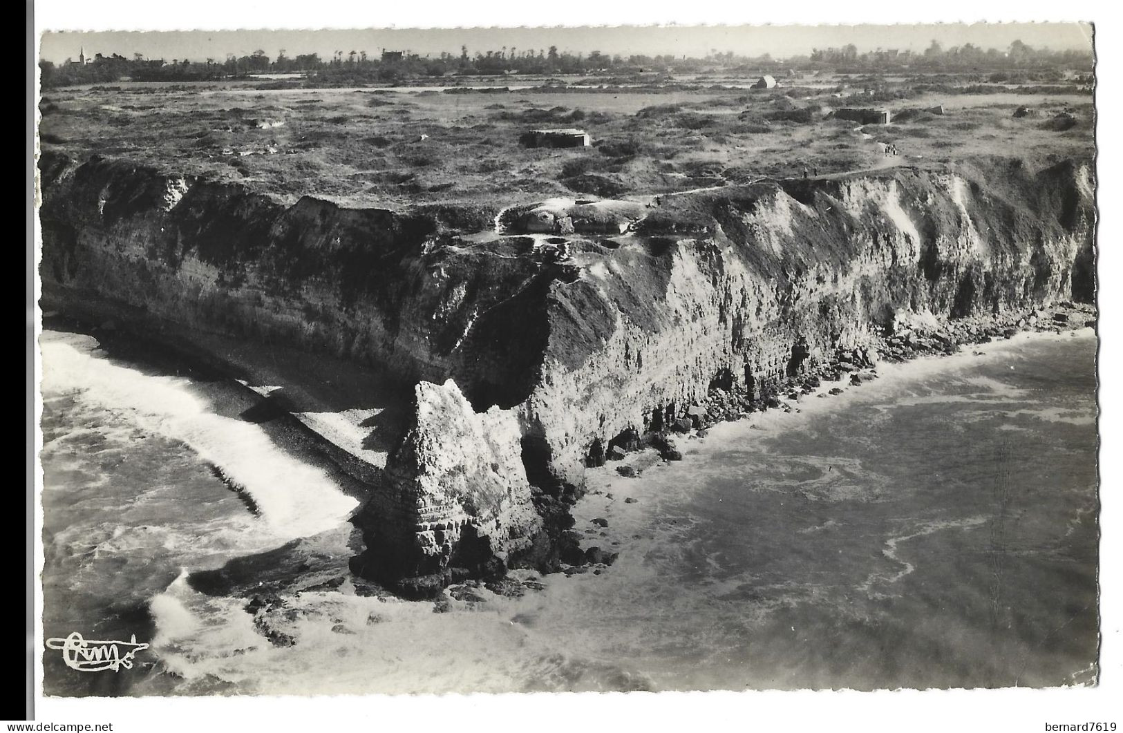 14  Grandcamp Les Bains - Vue Aerienne De La Pointe  Du Hoo Lieu De Debarquement Du 6 Juin 1944 - Autres & Non Classés