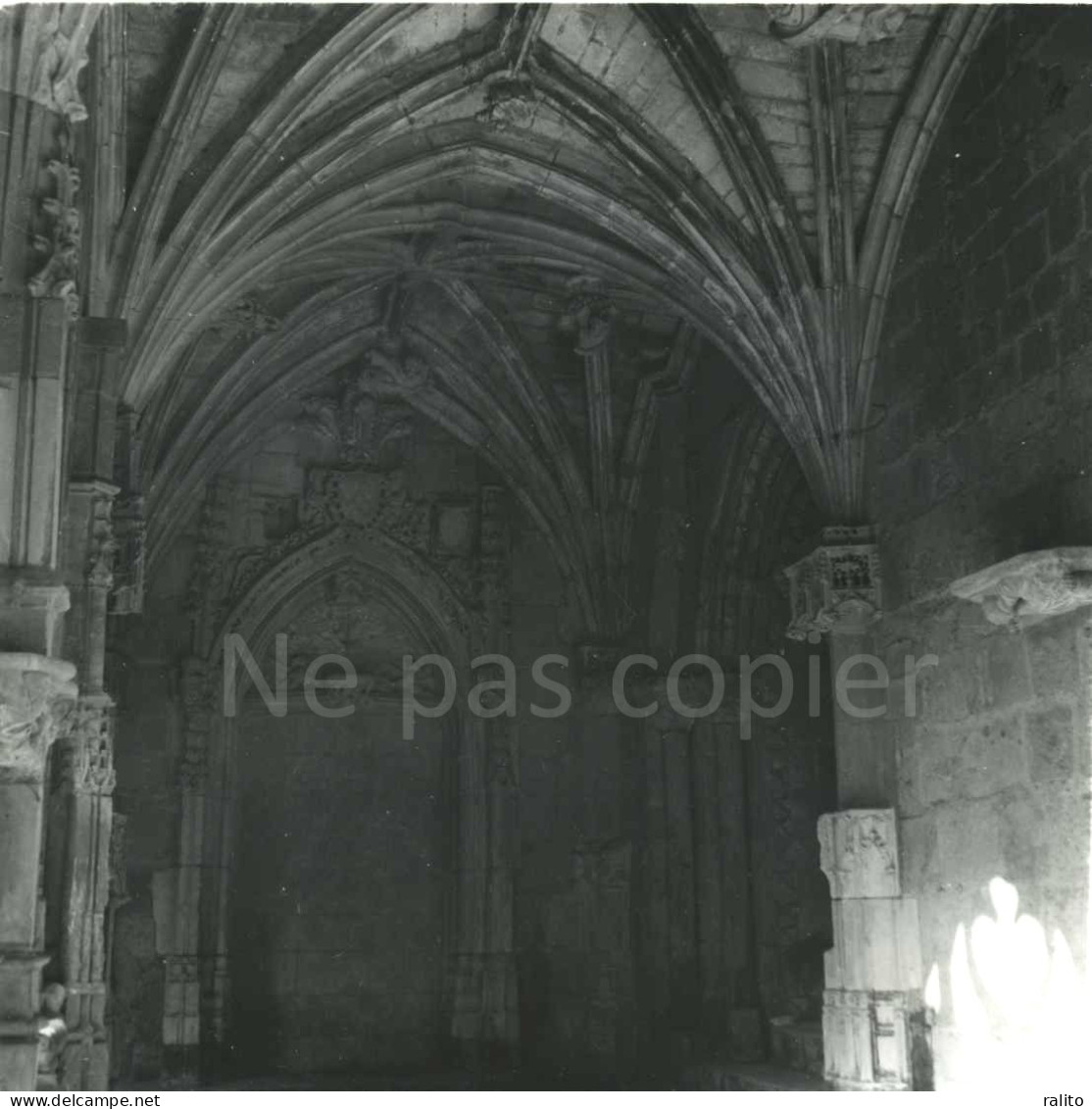 CADOUIN Vers 1960 Cloitre Photo 14 X 14 Cm DORDOGNE - Orte