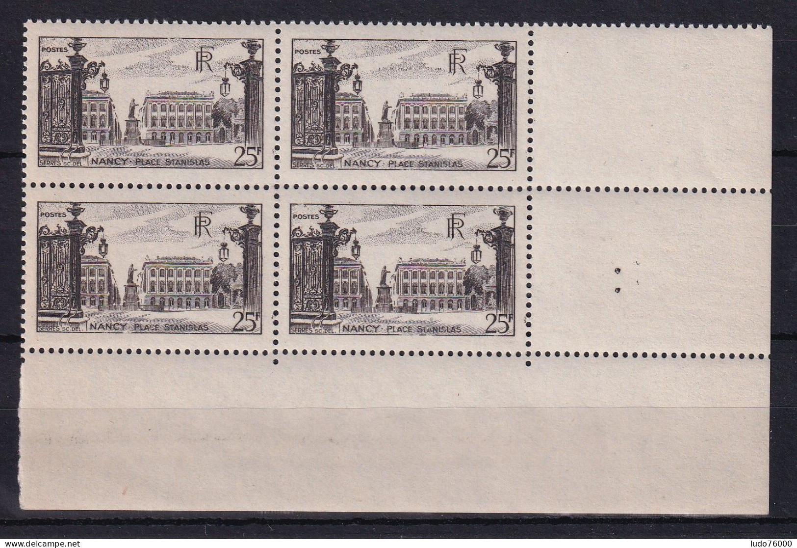 D 810 / LOT N° 778 BLOC DE 4 NEUF** COTE 16€ - Collections