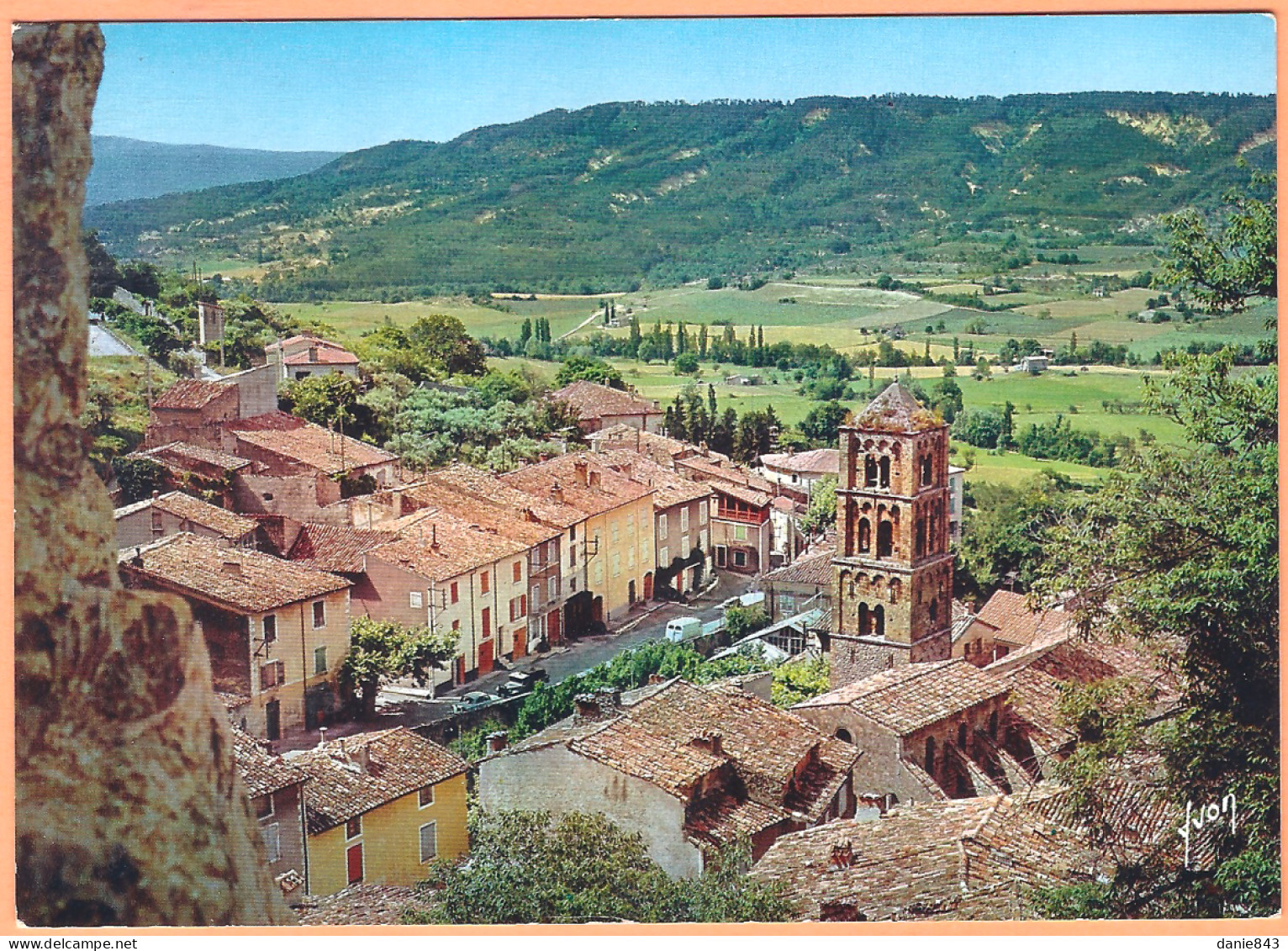 Ppgf/ CPSM Grand Format - ALPES DE HAUTE PROVENCE - MOUSTIERS SAINTE MARIE - Vue Générale Au Dessus De L'église - Other & Unclassified