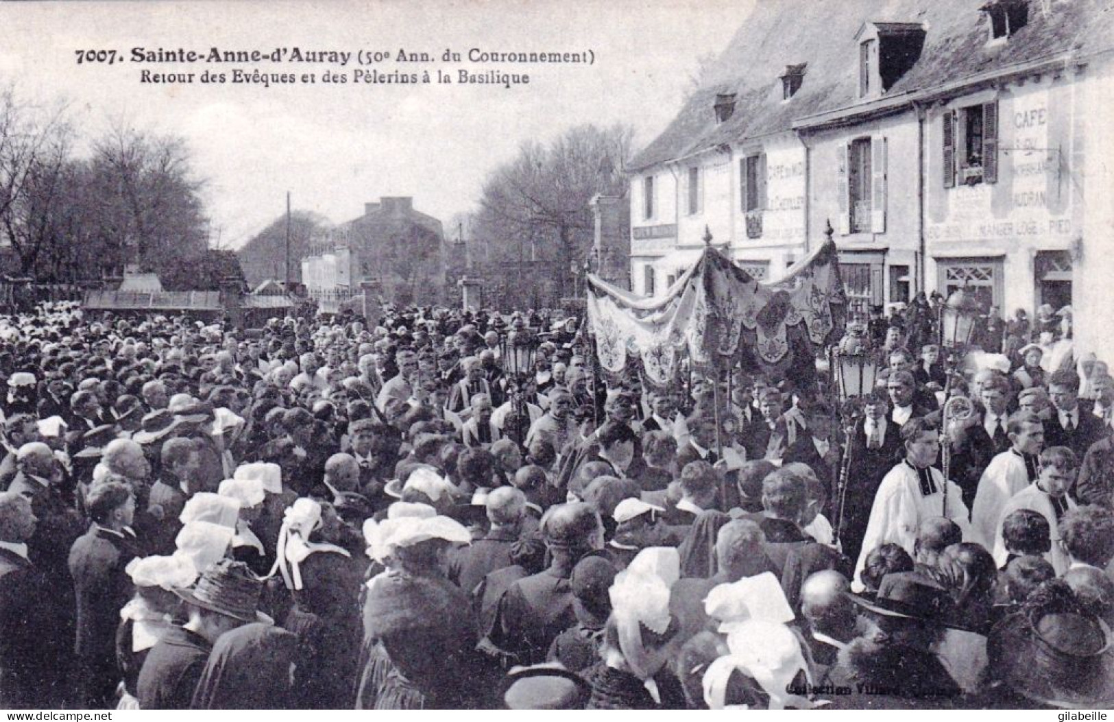 56 -  SAINTE ANNE D AURAY -  Retour Des Eveques Et Des Pelerins A La Basilique - 50 Eme Anniversaire Du Couronnement - Sainte Anne D'Auray