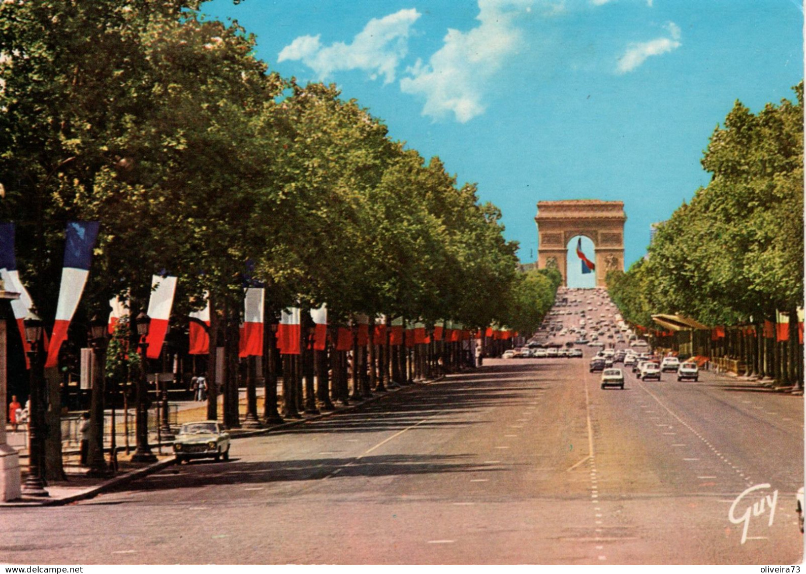 PARIS - L'avenue Des Champs-Elysées Et L'arc De Triomphe De L'Etoile - Champs-Elysées