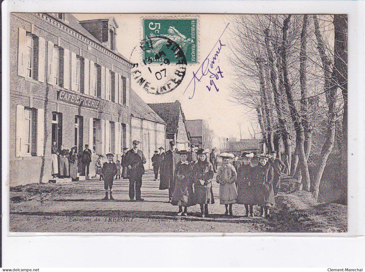 LE TREPORT: Flocques, La Place, Café, épicerie - Très Bon état - Le Treport