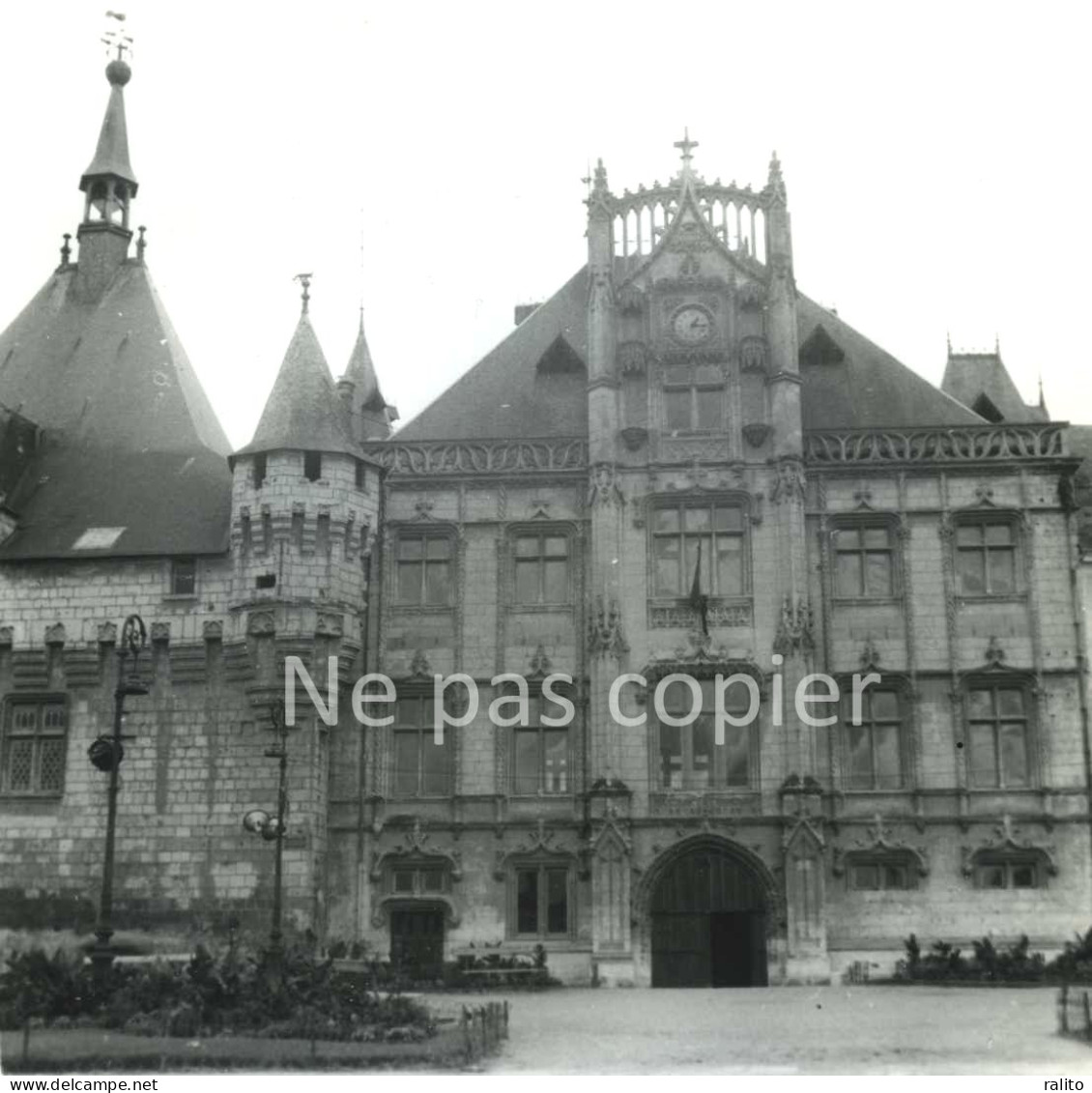 SAUMUR Vers 1960 Hôtel De Ville Photo 14 X 14 Cm  MAINE-ET-LOIRE - Orte