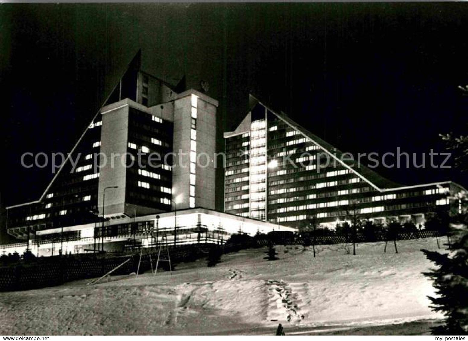 72844744 Oberhof Thueringen Interhotel Panorama Winterabend Oberhof - Oberhof