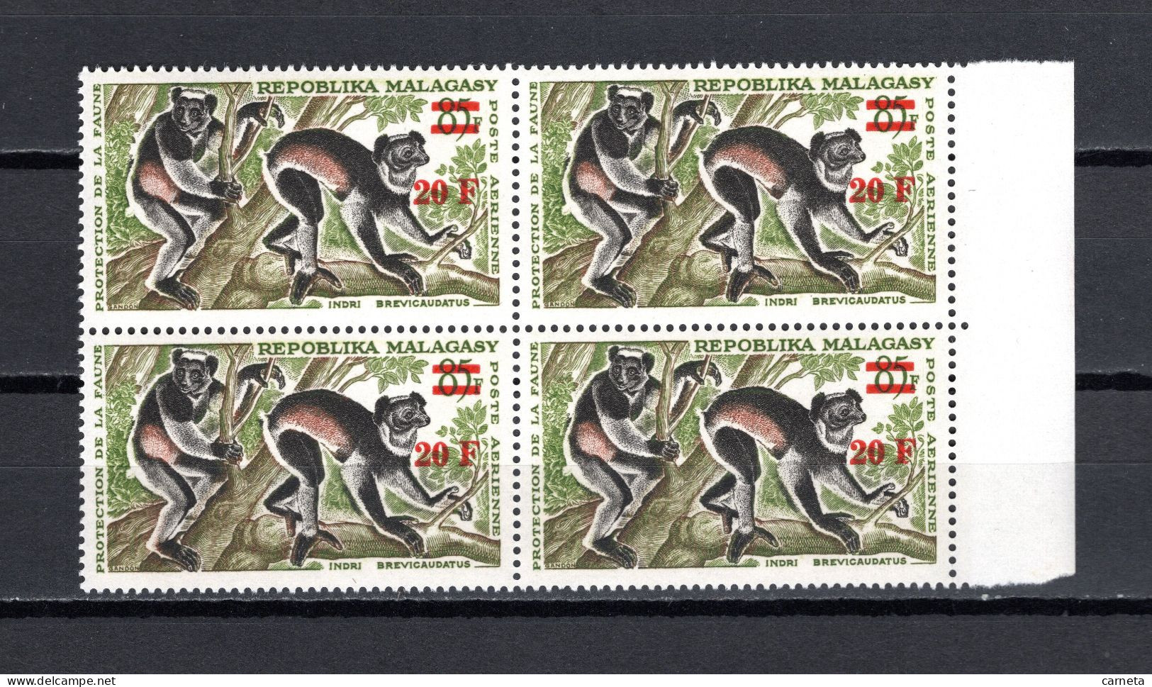 MADAGASCAR  PA  N° 106  BLOC DE QUATRE TIMBRES  NEUF SANS CHARNIERE  COTE 12.00€    ANIMAUX LEMURIEN - Madagascar (1960-...)