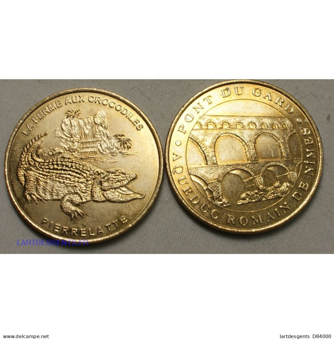 Jeton Médaille Touristique, Pont Du Gard 2001+ Ferme Des Crocodiles 2001, Lartdesgents - Other & Unclassified