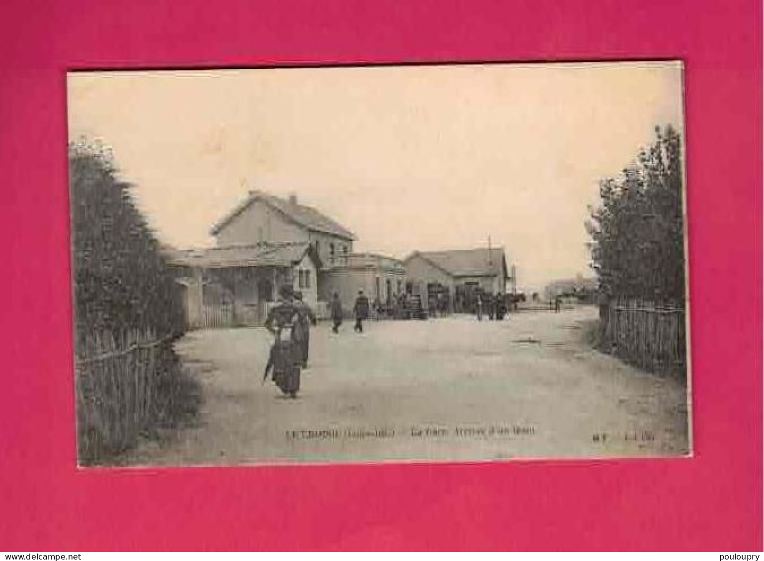 Le Croisic (Loire-Inf.) - En Gare. Arrivée D'un Train - Le Croisic