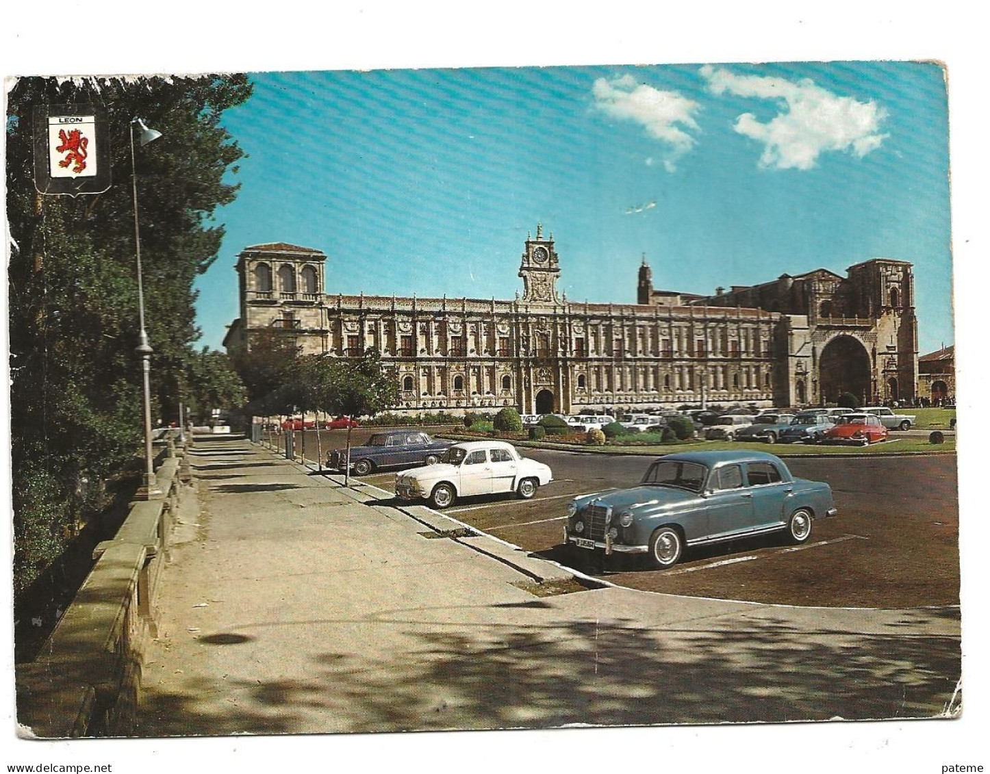 Leon Hotel De San Marcos Vehicule Ancien Mercedes 180 - León