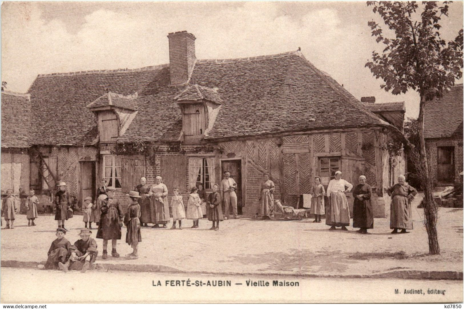 La Ferte St. Aubin - Vieille Maison - La Ferte Saint Aubin