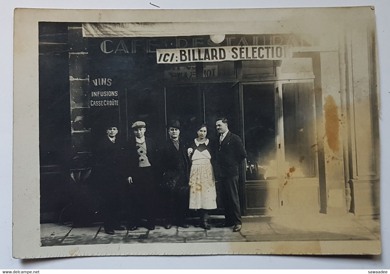 CARTE POSTALE - FRANCE - PHOTOGRAPHIE - "ICI BILLARD SELECTION" - DEVANTURE - PERSONNEL - ANNEE 30 - Cafes