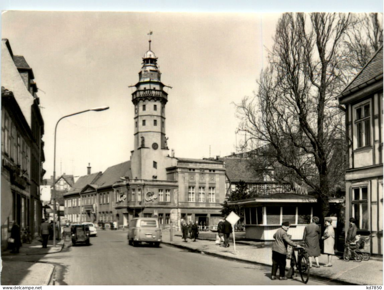 Salzwedel, Strasse Der Jugend Mit Rathausturm - Salzwedel