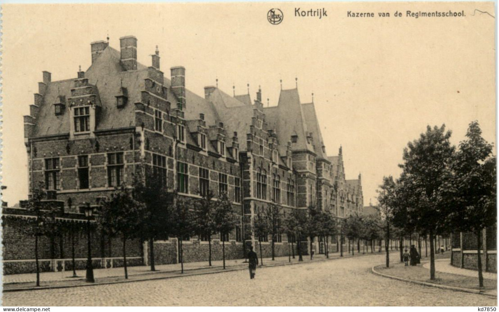 Kortrijk - Kazerne Van De Regimentsschool - Kortrijk