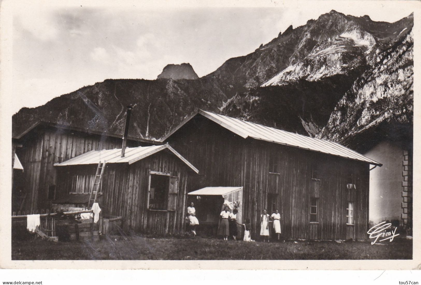 PRALOGNAN  LA  VANOISE  -  SAVOIE  -  (73)  -  CPA  ANIMEE  -  LE  CHALET  SAINT  BERNARD. - Pralognan-la-Vanoise