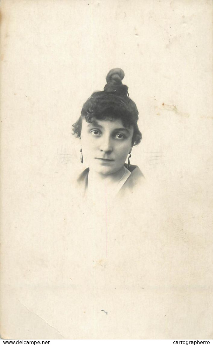 Souvenir Photo Postcard Elegant Woman Coiffure Earrings - Photographie