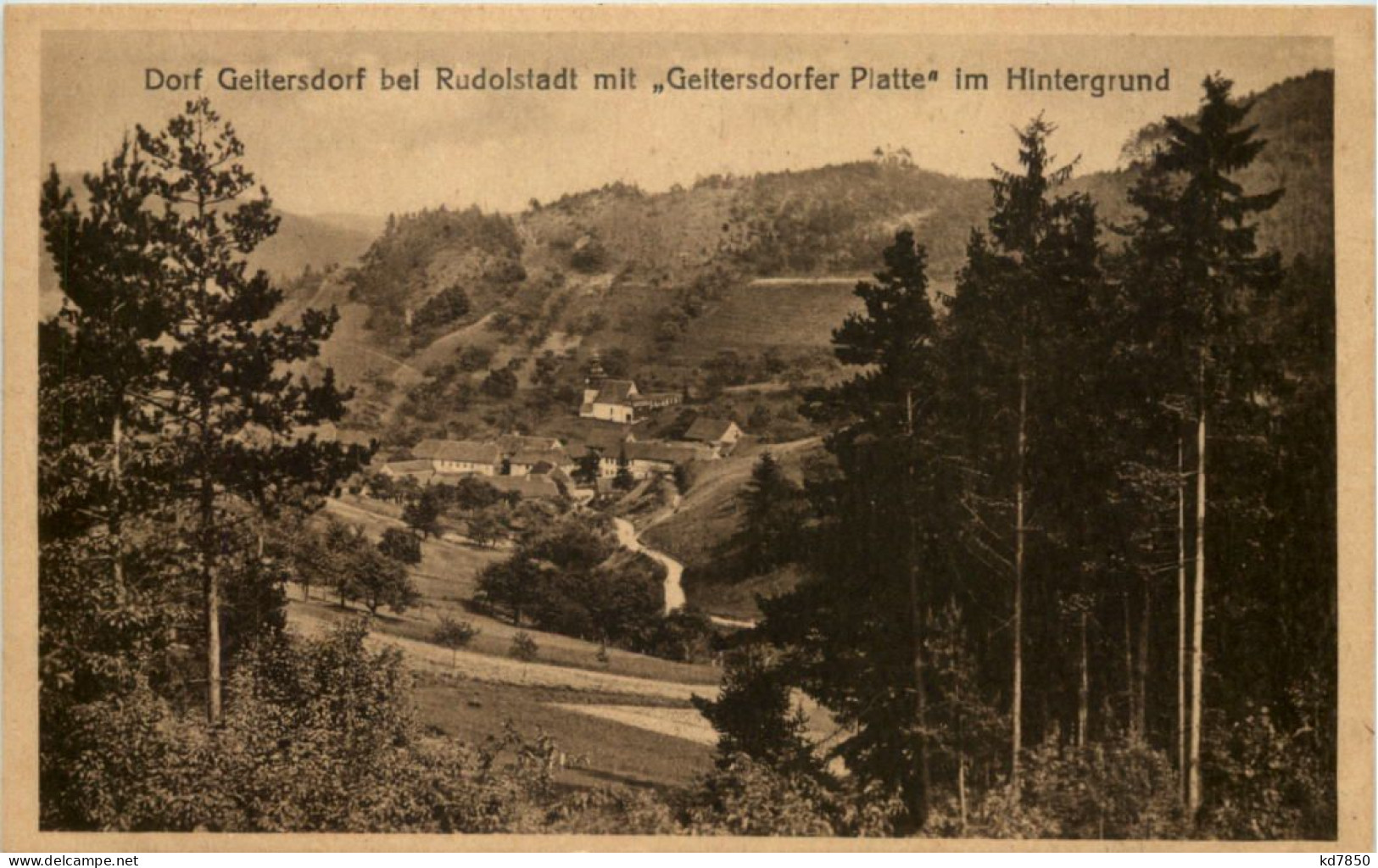 Dorf Geitersdorf Bei Rudolstadt Mit Geitersdorfer Platte Im Hintergrund - Saalfeld