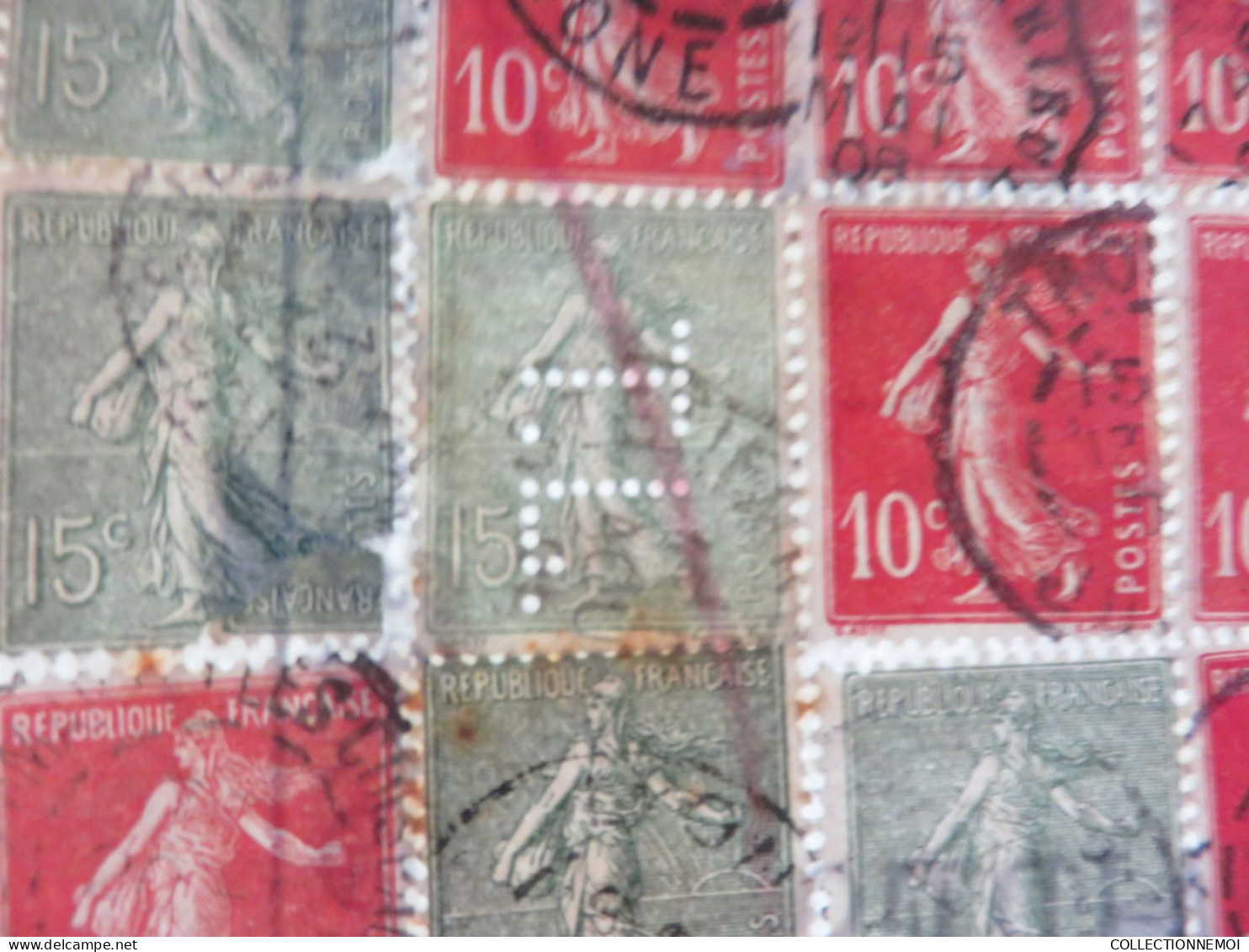 Des Perforés Sur Des Feuilles De Semeuses Oblitérés - Used Stamps