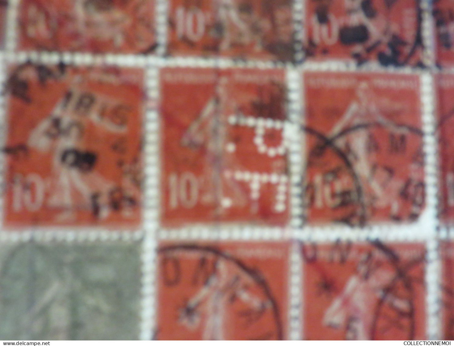 Des Perforés Sur Des Feuilles De Semeuses Oblitérés - Used Stamps