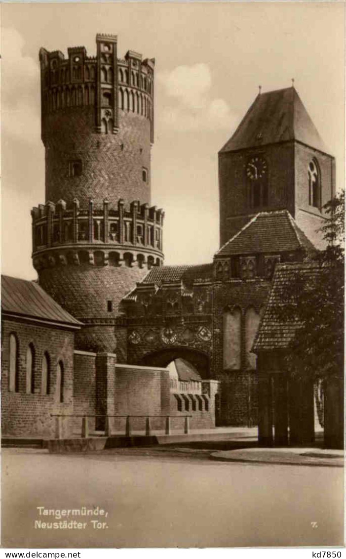 Tangermünde, Neustädter Tor - Tangermuende