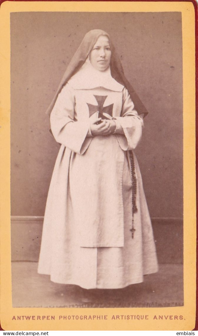 ANTWERPEN - Photo CDV Portrait D'une Religieuse De L'Ordre Du Temple, Croix Pattée Photographie Artistique ANVERS - Old (before 1900)